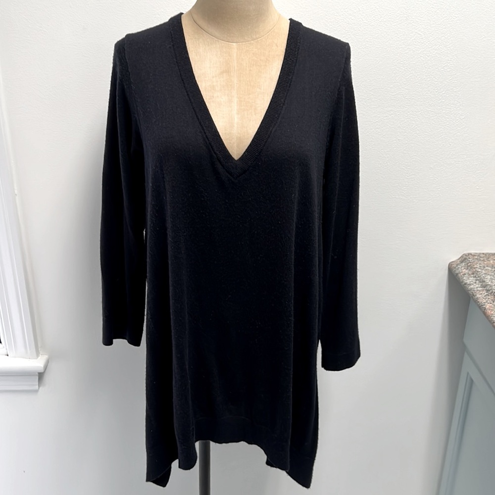 VINCE Navy V Neck Sweater